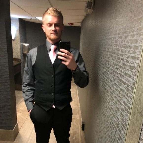 Meet your Posher, Andrew - Picture 1 of 1